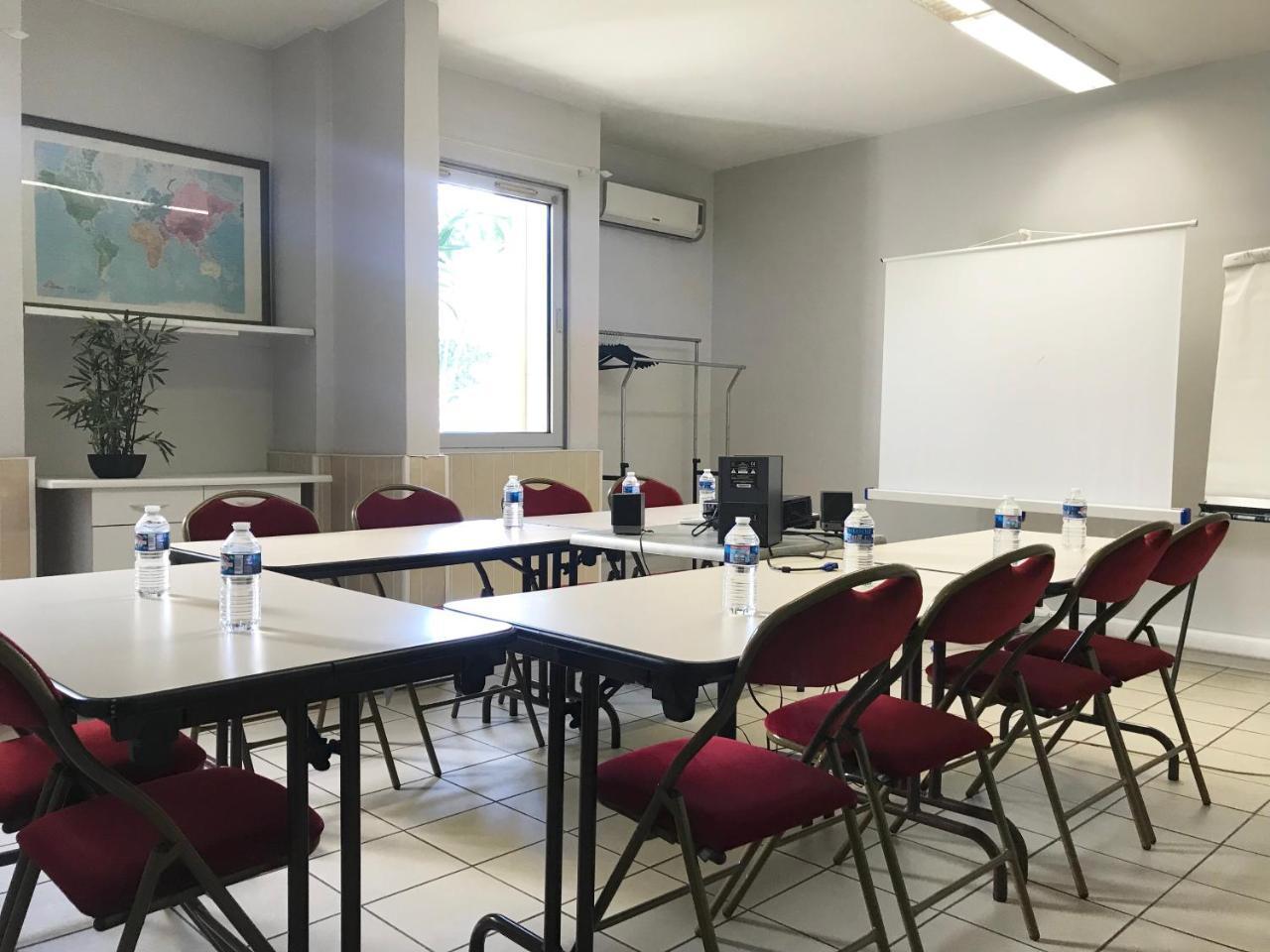 Kyriad Martigues Sud Zewnętrze zdjęcie